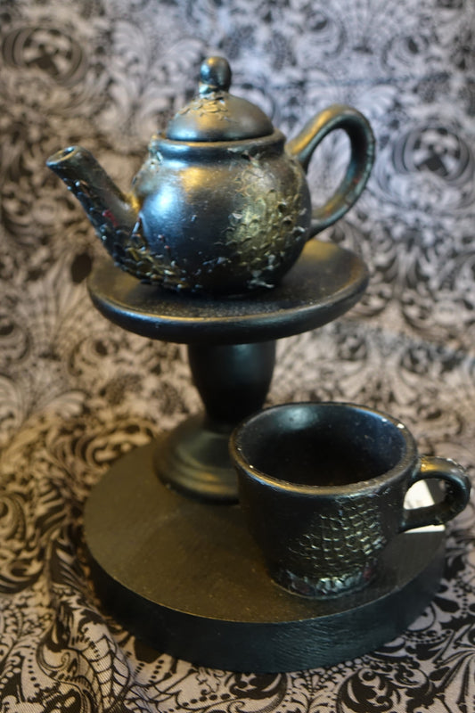 Teapot Decoupaged with Snake Shed